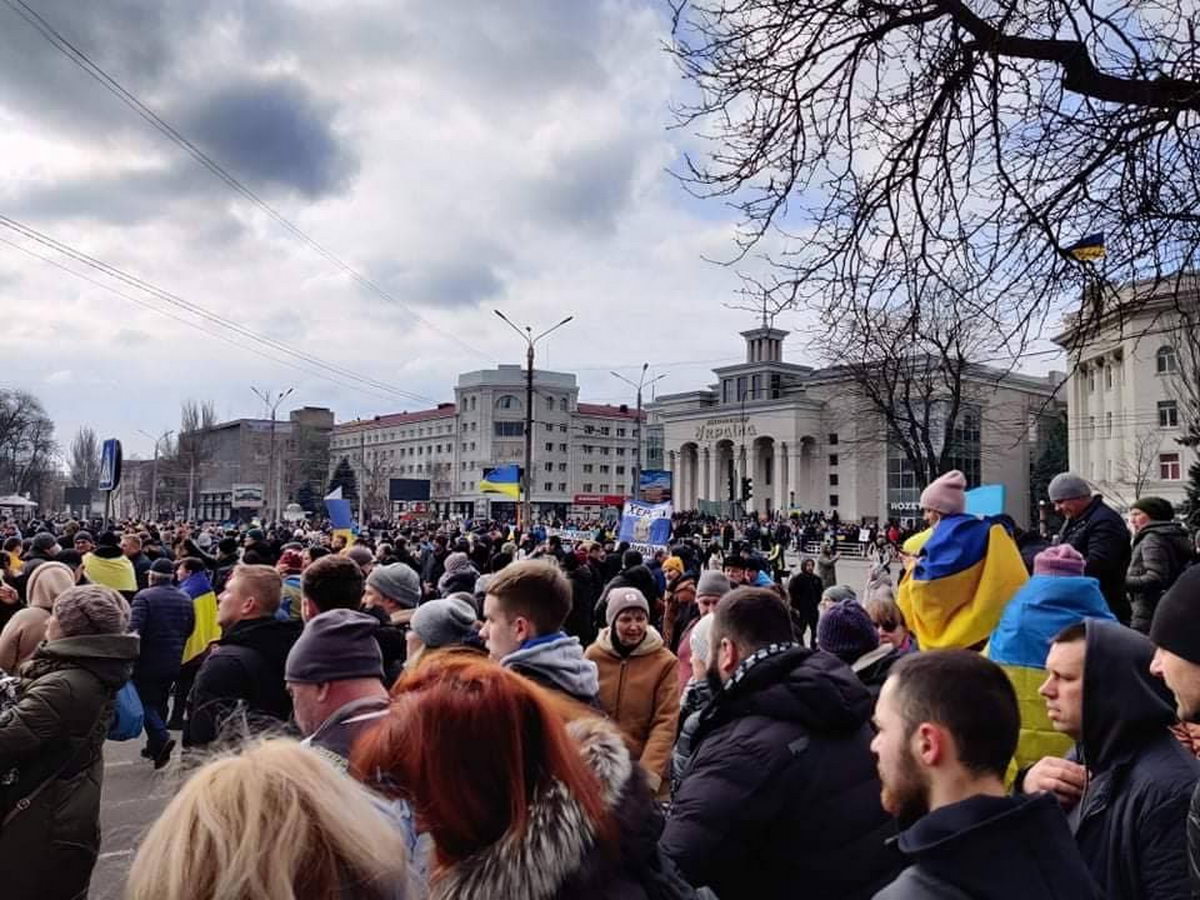 Жители Херсона вышли на антироссийский протест