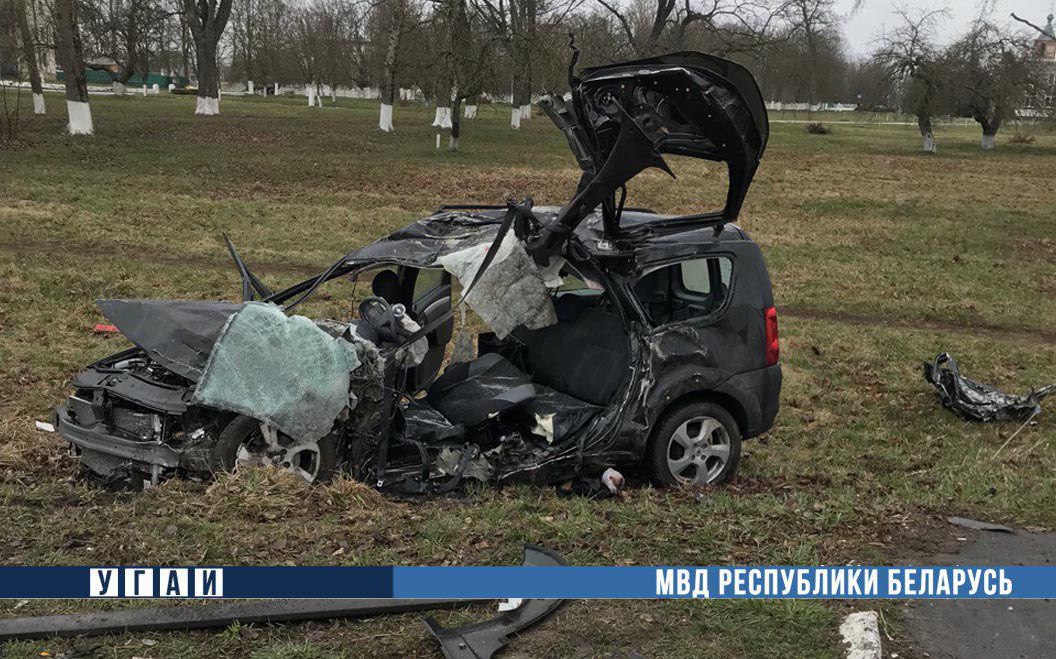 Три человека погибли в ДТП с фурой под Слуцком