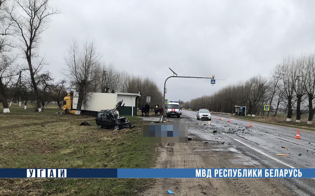 Три человека погибли в ДТП с фурой под Слуцком