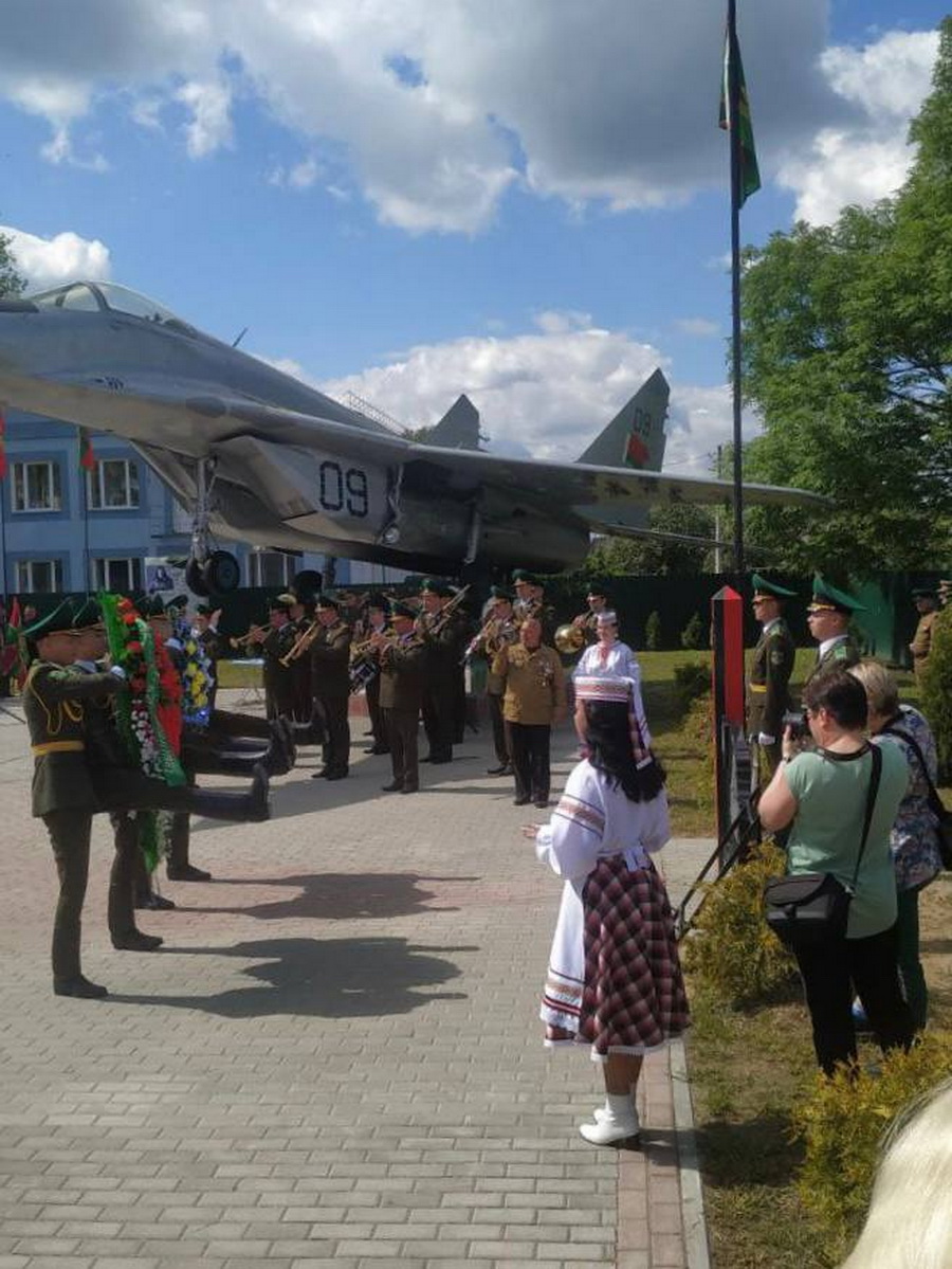 В Быхове и Черикове появились памятные знаки "пограничникам всех поколений"