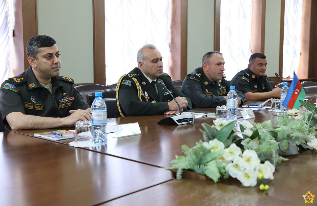 Азербайджанские военные приехали в Беларусь