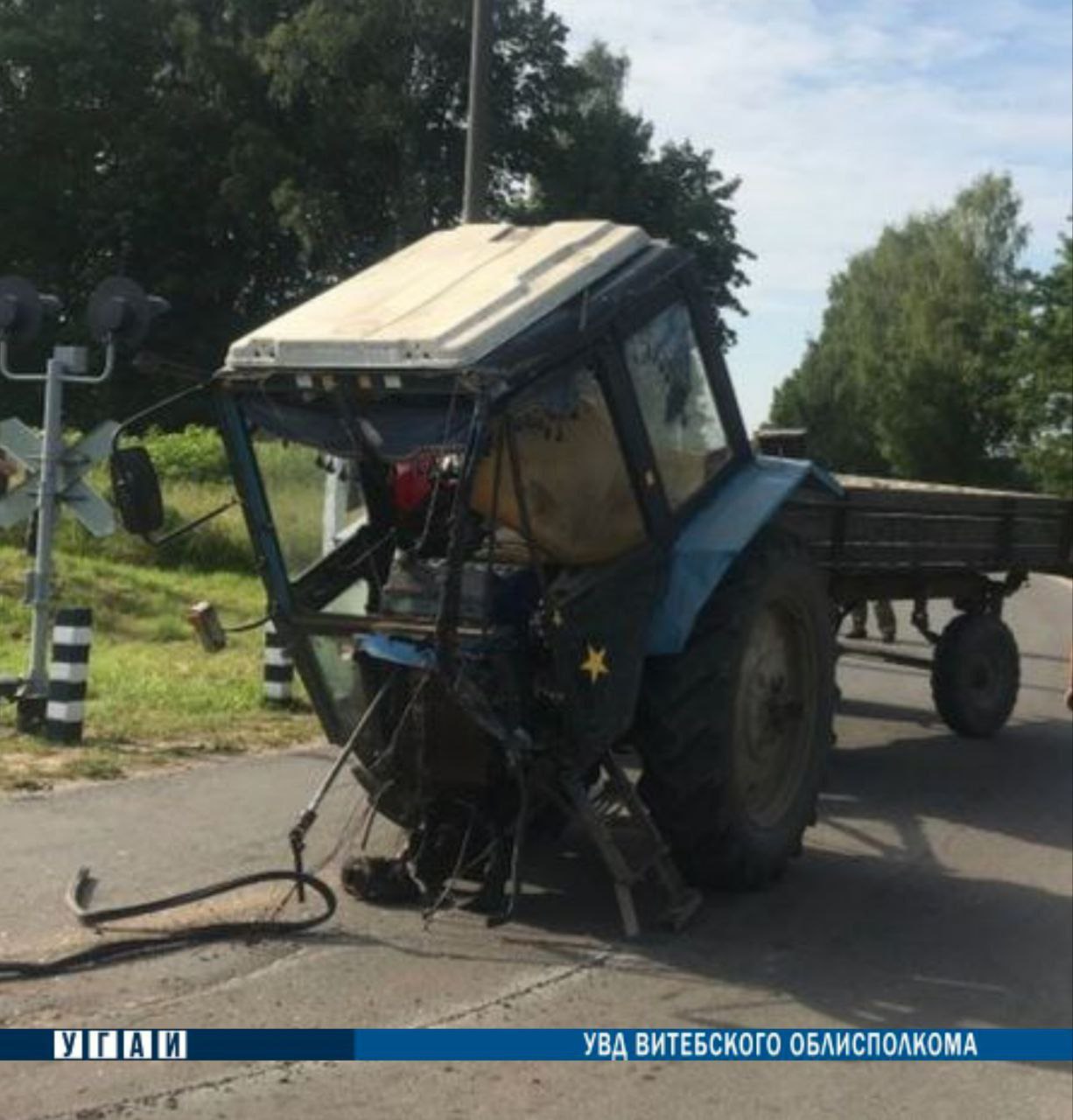 Поезд протаранил трактор в Полоцком районе