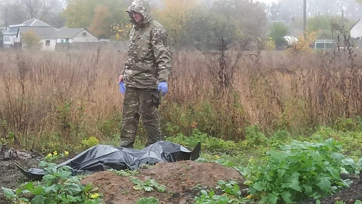 В Харьковской области обнаружено массовое захоронение