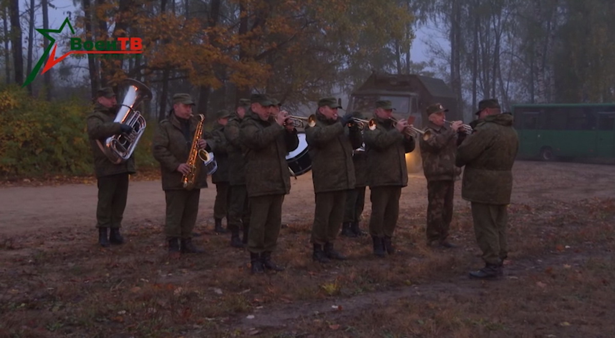 В Беларусь прибыли первые эшелоны с российскими военными