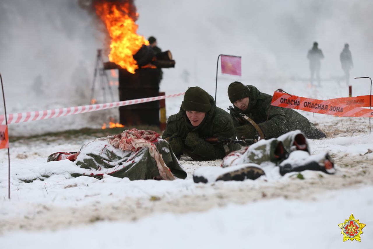 Минобороны показало военным идеологам психологическую полосу