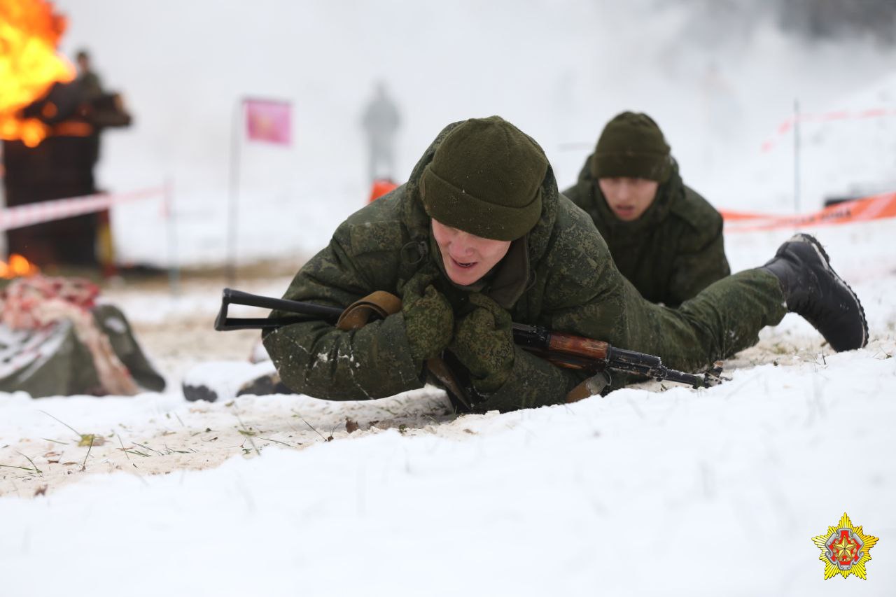 Минобороны показало военным идеологам психологическую полосу