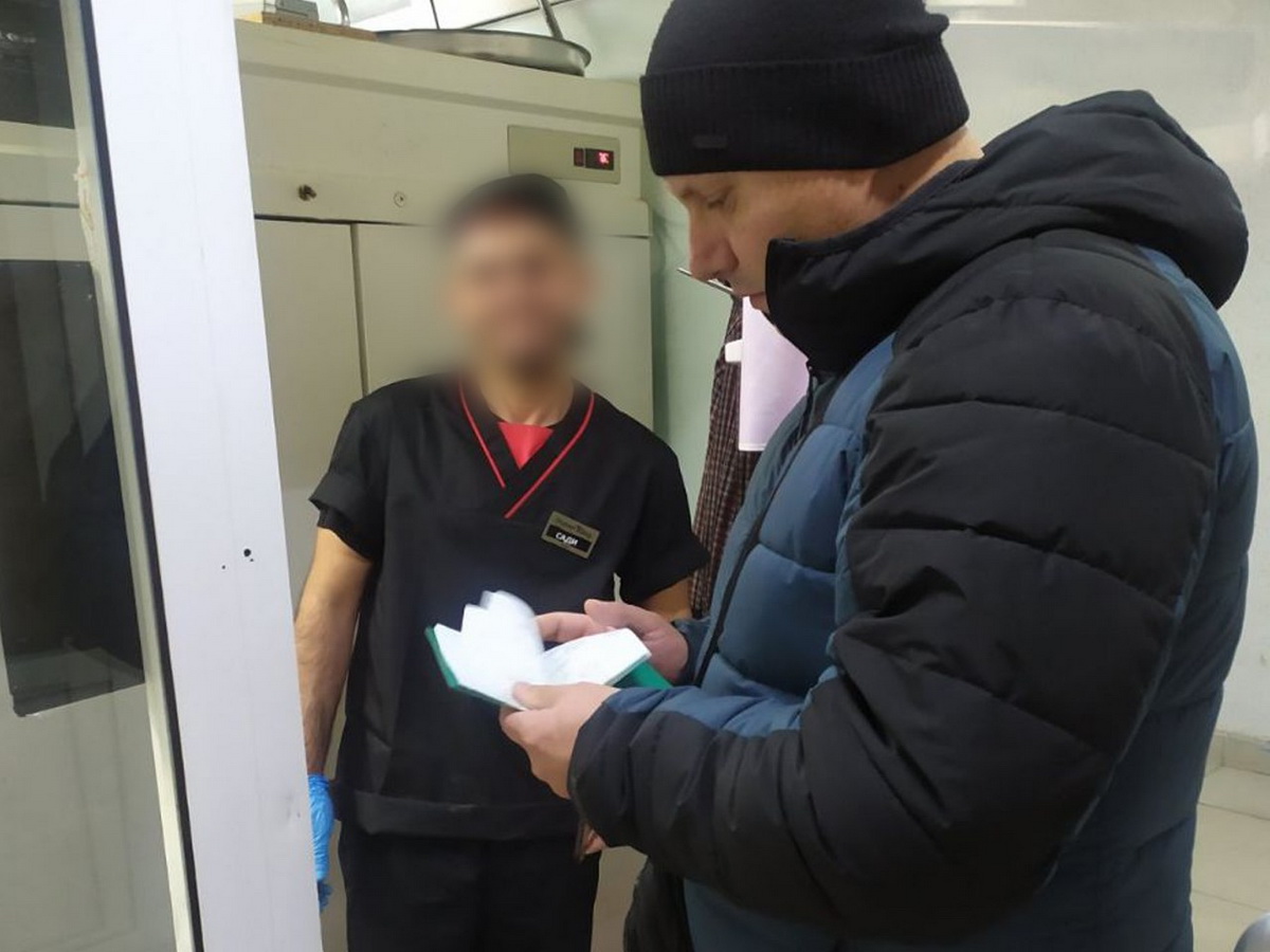 15 человек хотят депортировать из Беларуси