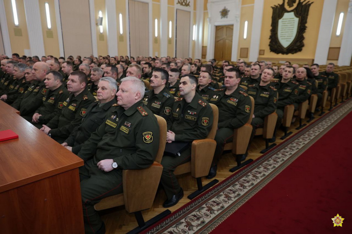 Вольфович представил нового командующего ВВС и войсками ПВО