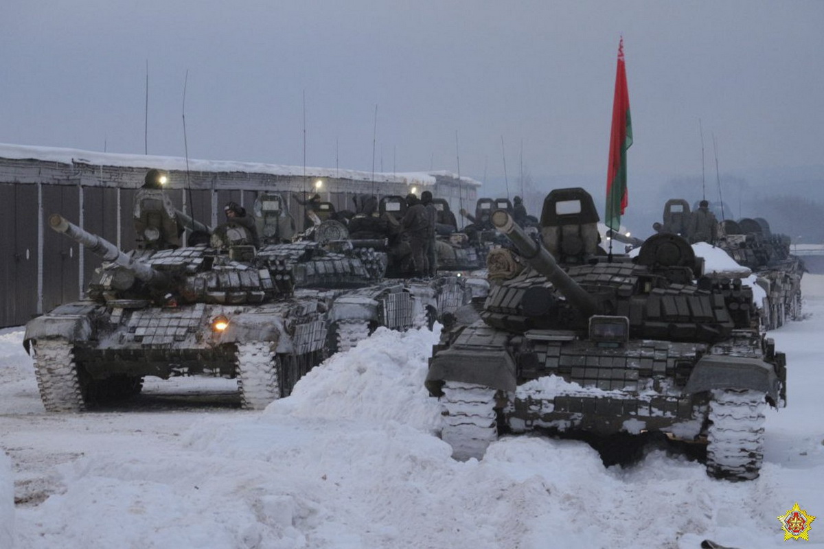 Военная техника совершит марш на полигоны, возможны ограничения движения