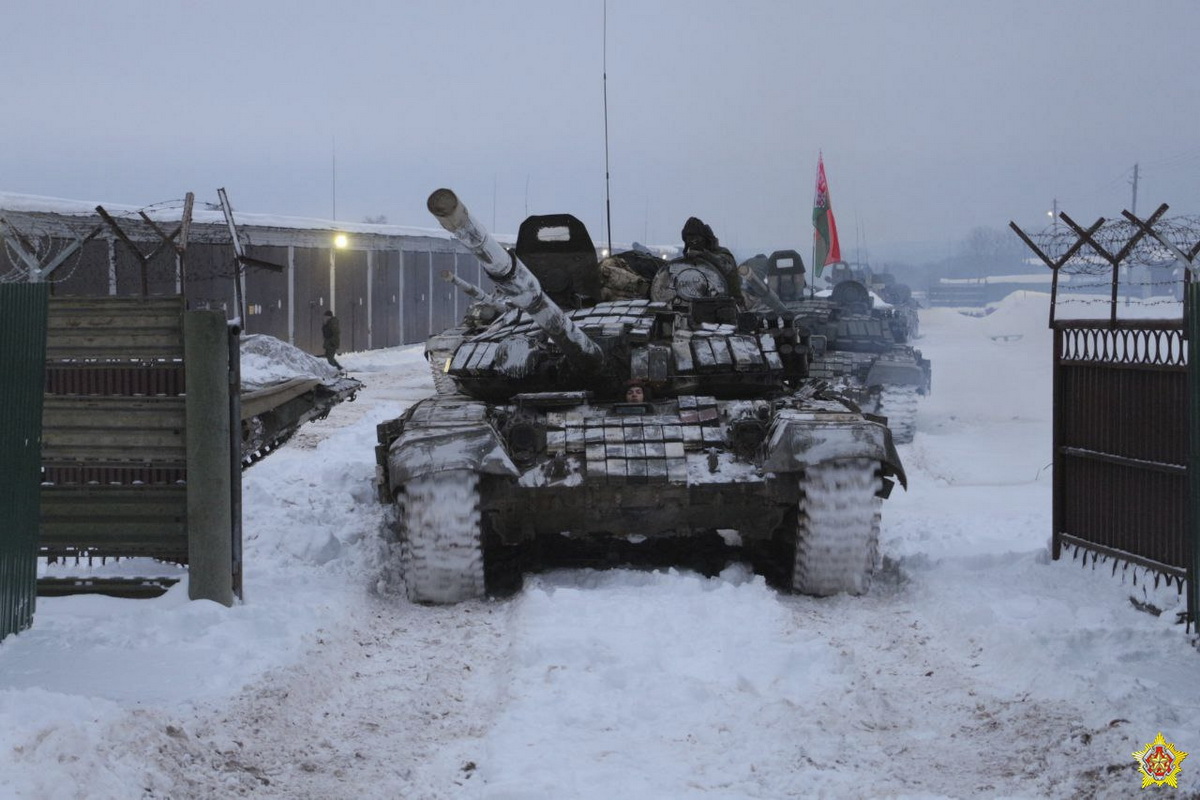 Военная техника совершит марш на полигоны, возможны ограничения движения