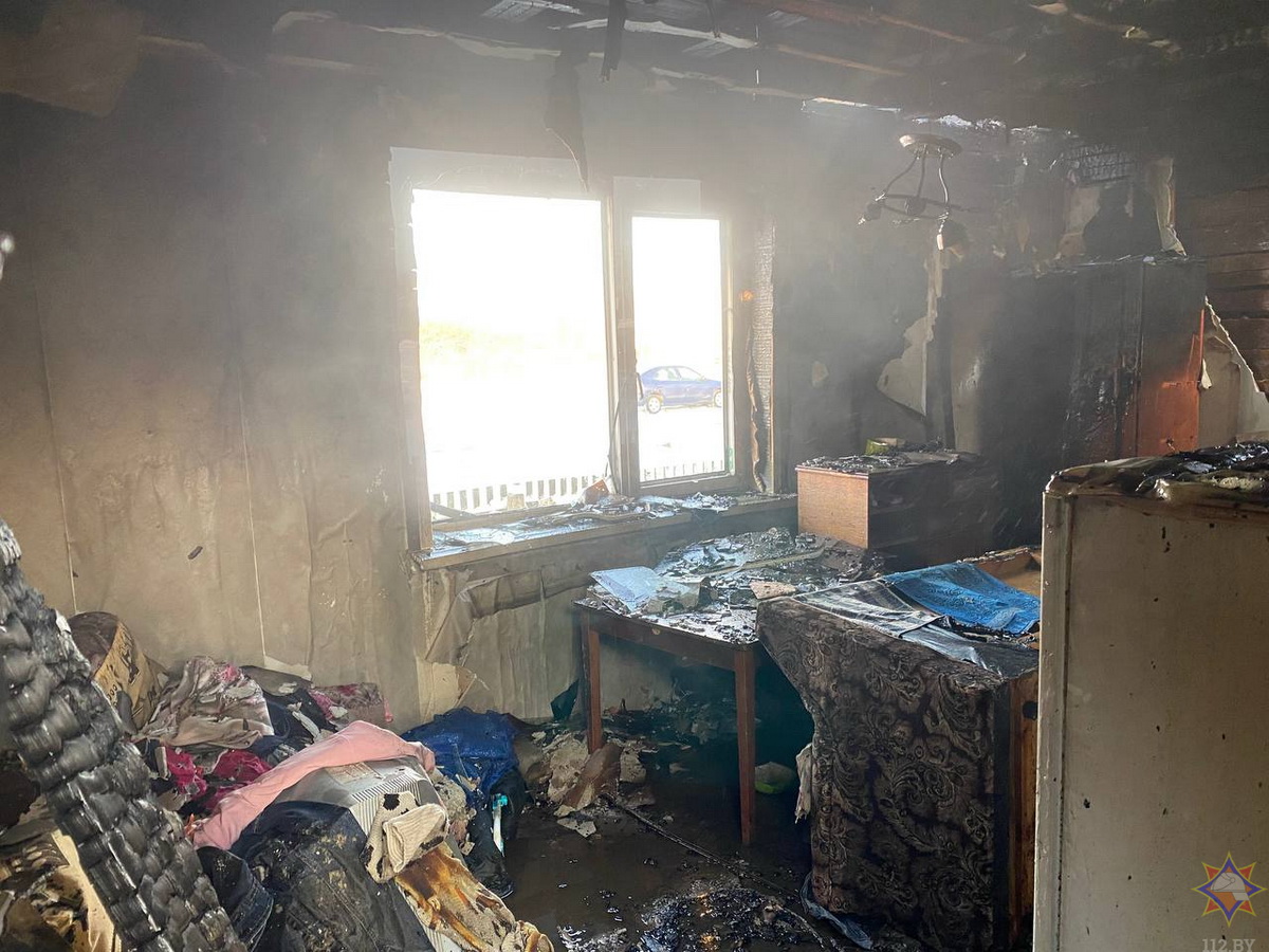 В Петриковском районе сгорела семья с ребенком