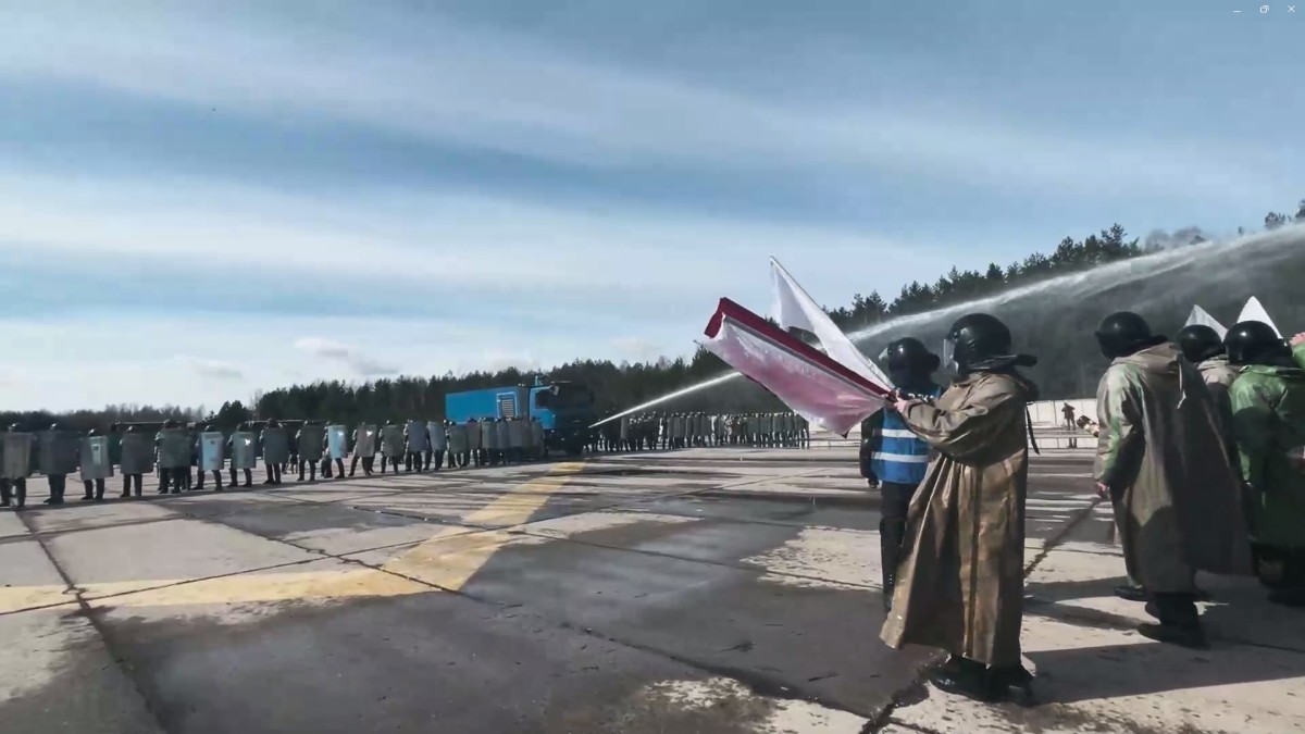 Внутренние войска тренировались разгонять протесты накануне Дня Воли