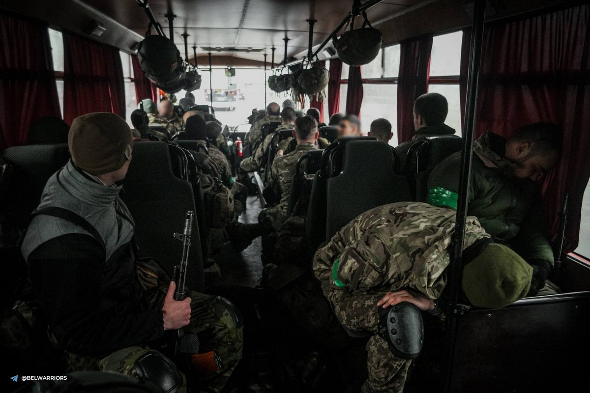 Полк Калиновского поделился фото за год боевых действий