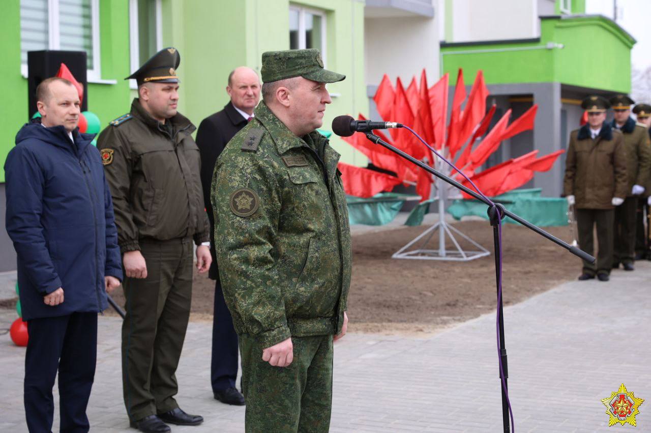 В Лунинце открыли арендный дом для военнослужащих