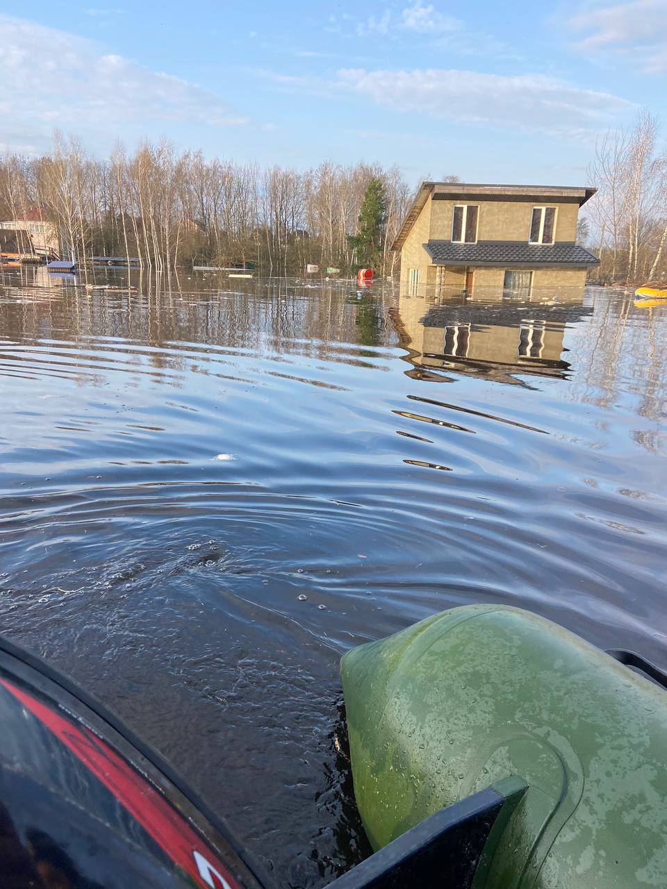 Вода прорвала дамбу под Гомелем