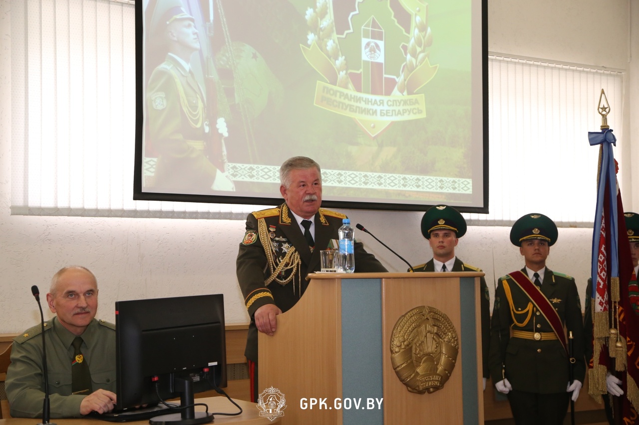 Лаппо на прощание от ГПК получил драгунскую шашку и лодку