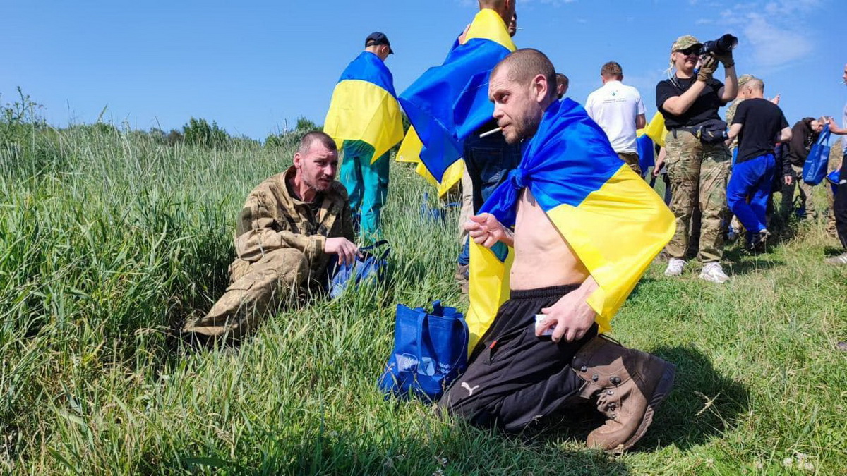 Во время обмена пленными в Украину вернулись двое детей