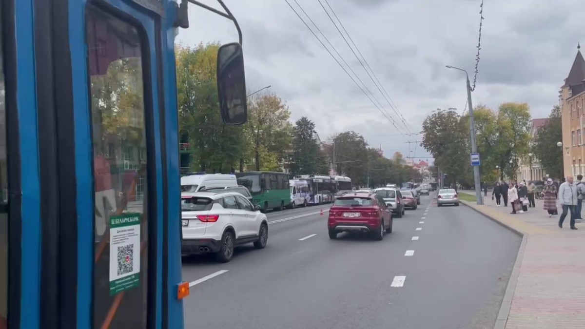 Два троллейбуса, автобус и маршрутка столкнулись в Гродно