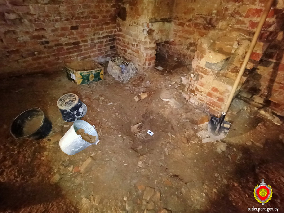 Прихожане нашли в подвале церкви под Кобрином останки 20 человек, в том числе детей