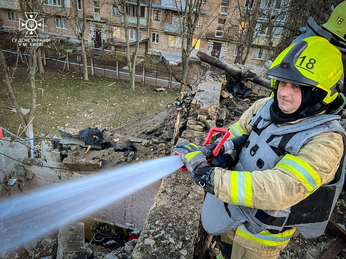 Тревога длилась более 6 часов - при ночной атаке на Киев пострадали 5 человек, в том числе ребенок