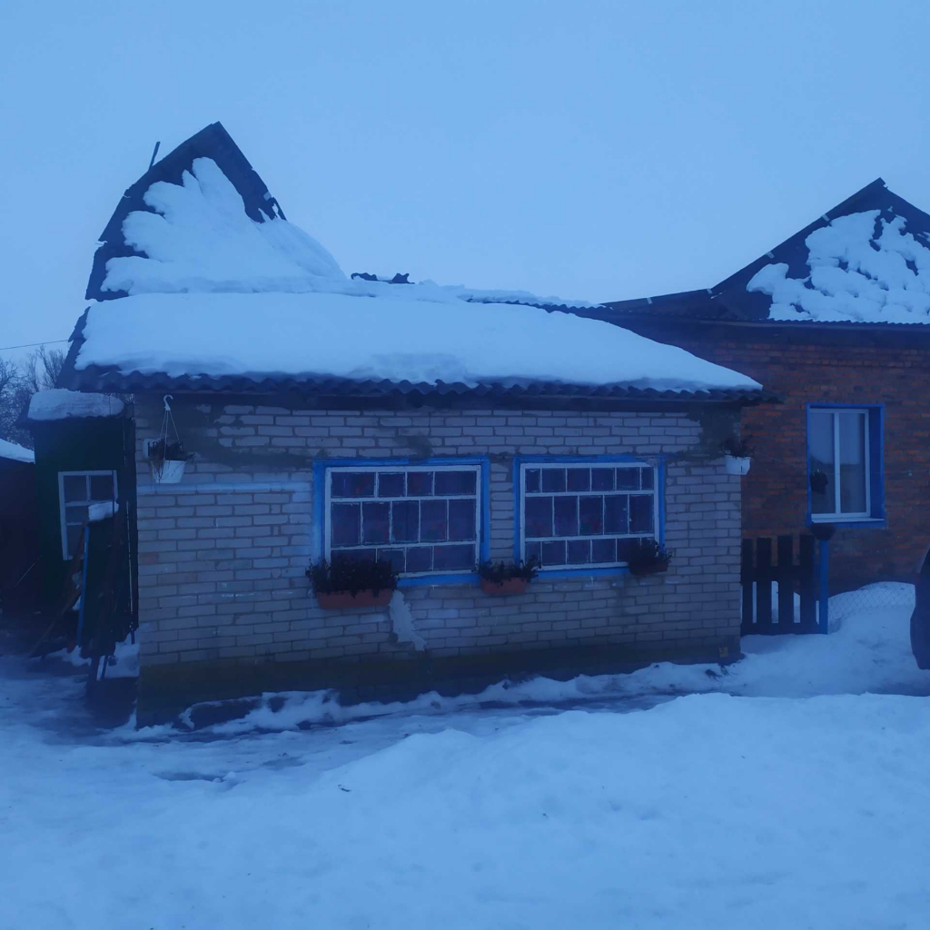 Крыши домов не выдерживают снеговой нагрузки. МЧС дает совет