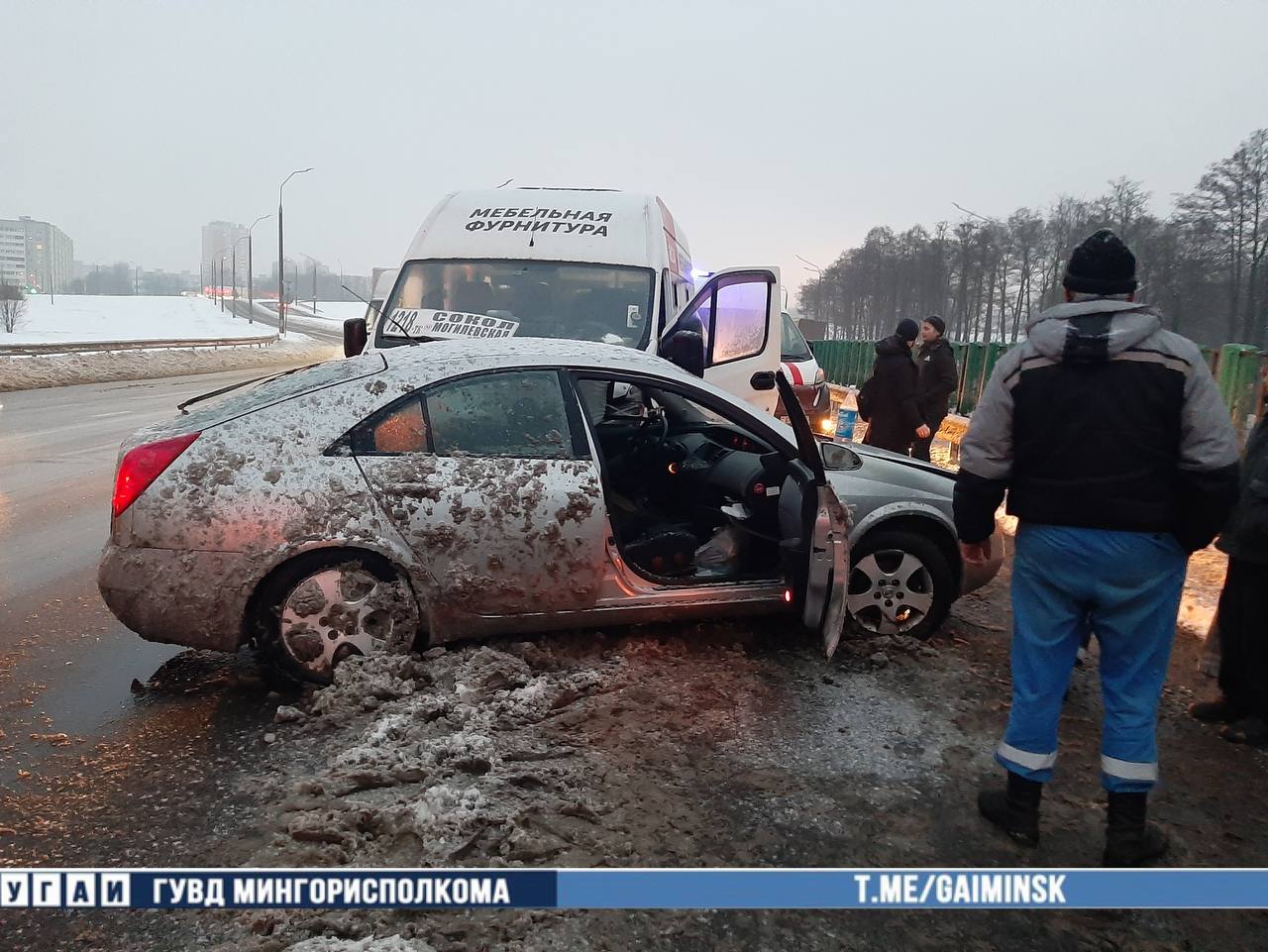 Nissan столкнулся с маршруткой на Партизанском проспекте в Минске