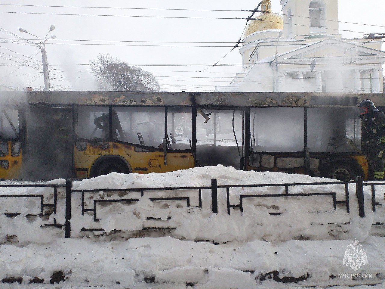 Автобус МАЗ сгорел в Ижевске