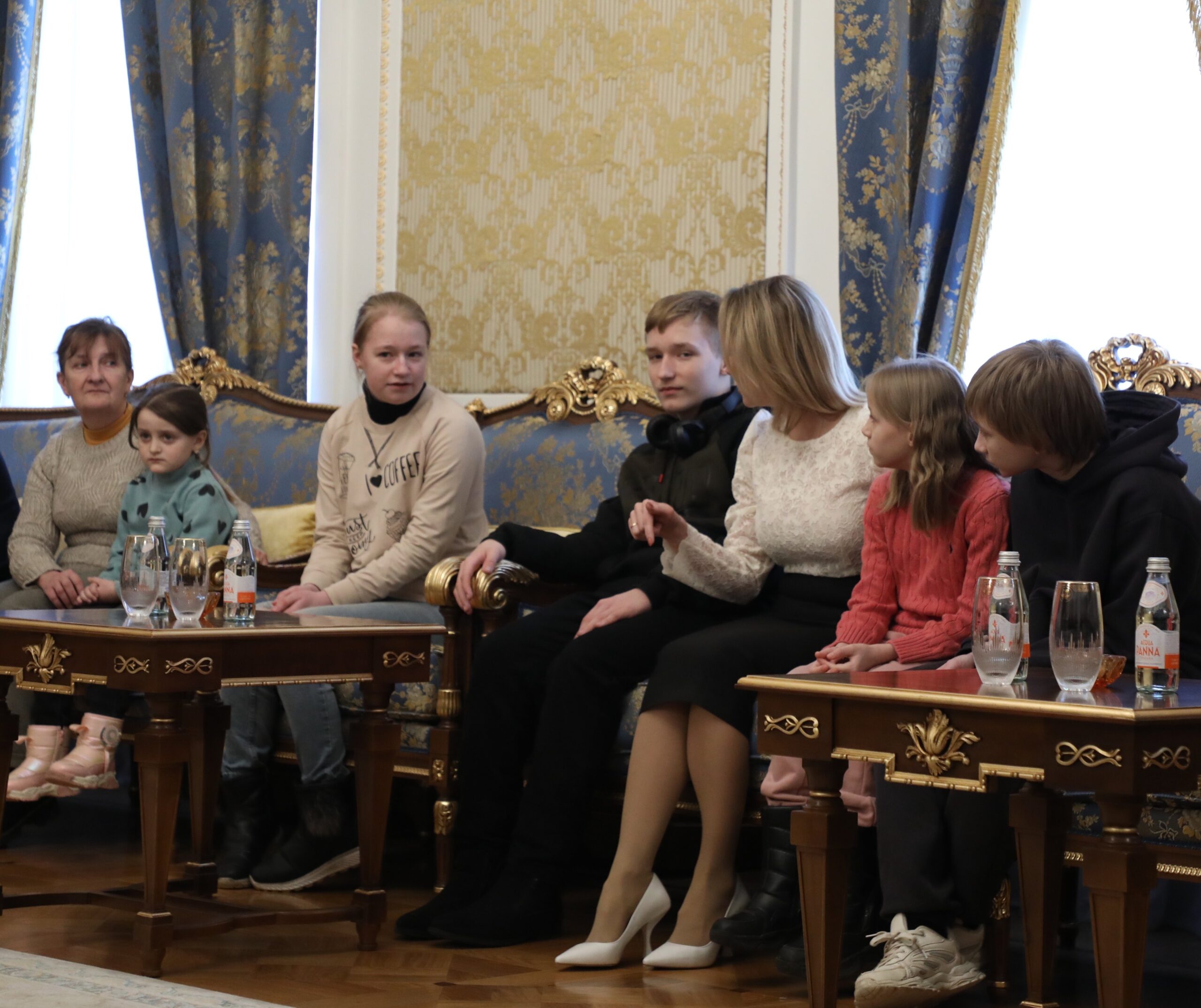 Группу украинских детей вернут в Украину через Беларусь