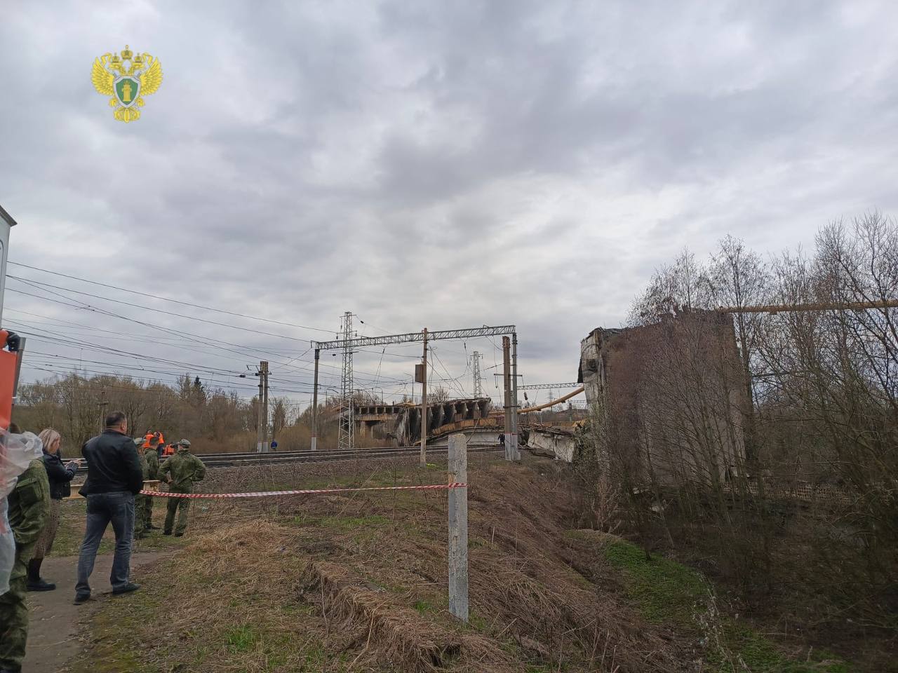 Обрушение моста в Вязьме попало на видео