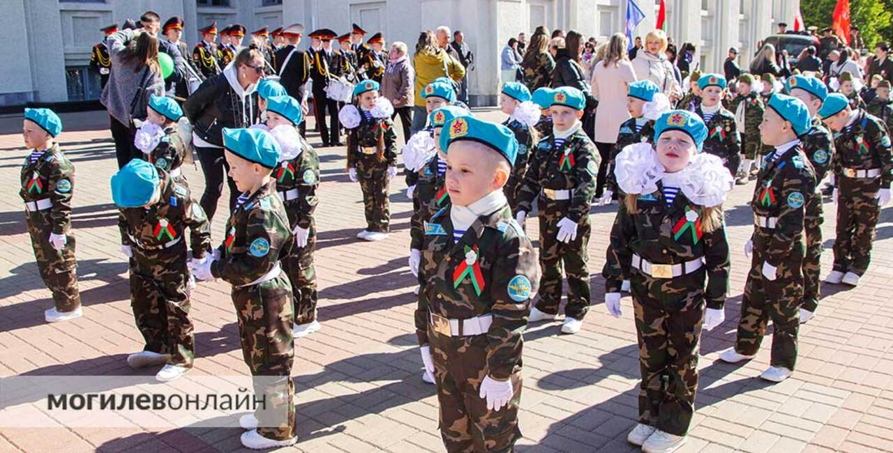 Военный парад детсадовцев провели в Могилеве