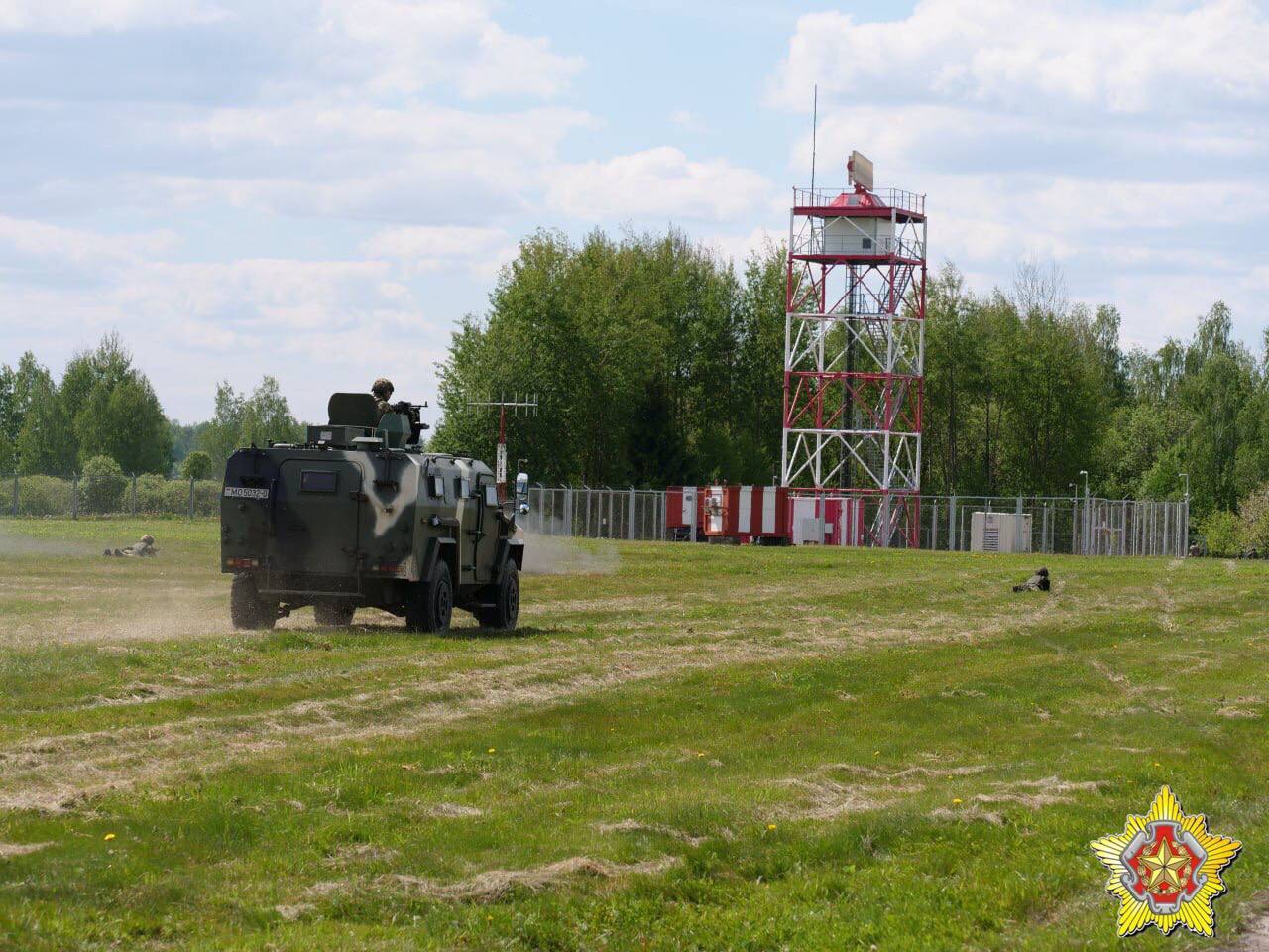 Роботы, беспилотники и оборона аэропорта Могилева. Что показали председателям на сборе