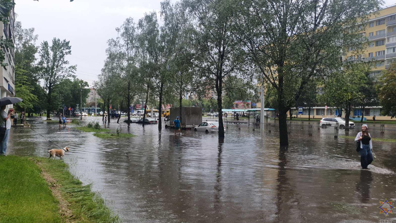 МЧС показало последствия непогоды