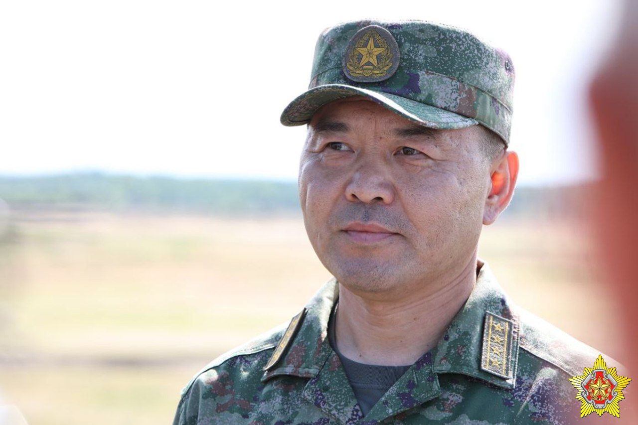 Муравейко заявил о "железной дружбе" с армией Китая