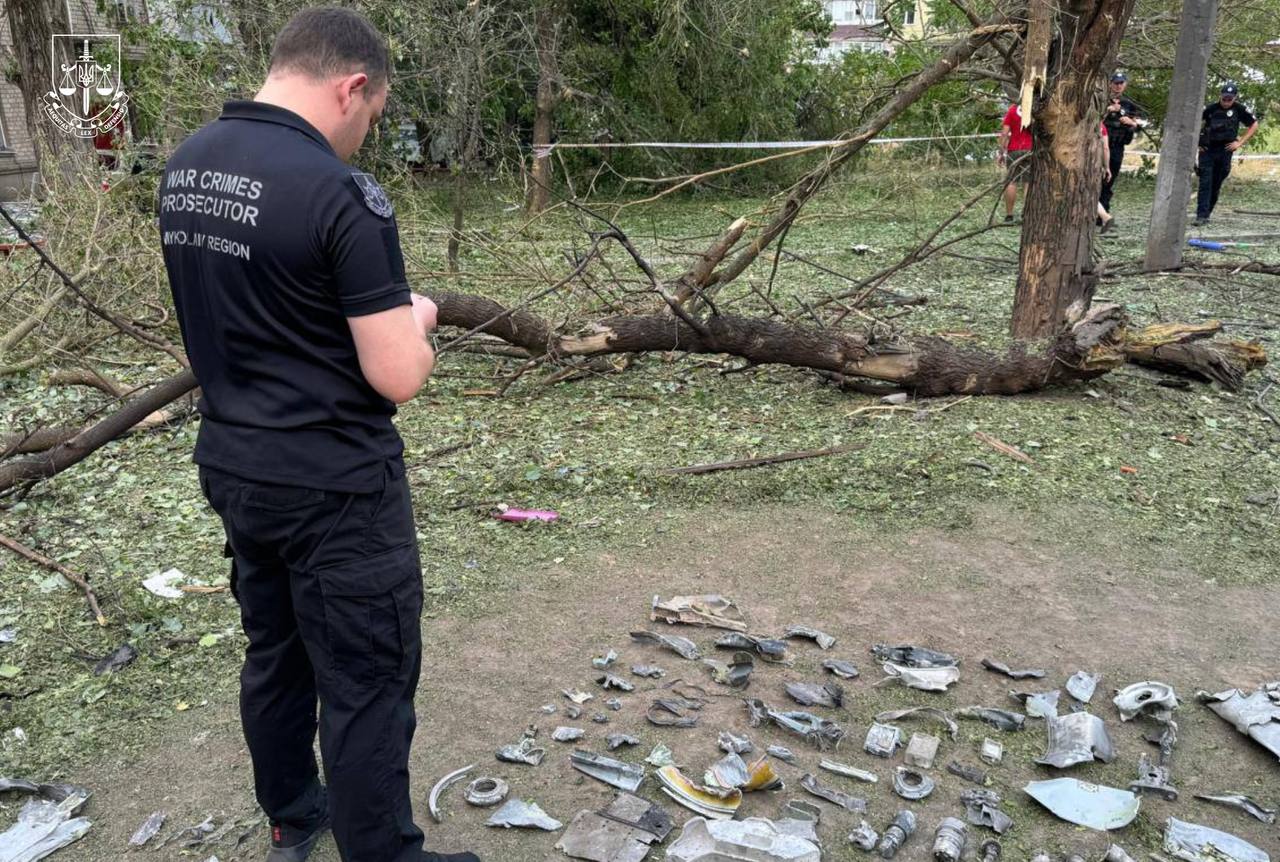 Российская ракета попала в детскую площадку в Николаеве. Есть погибшие