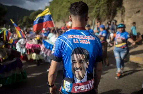 Сторонник кандидата Мадуро