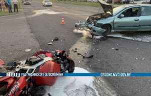 Мотоциклист попал в больницу после столкновения с автомобилем в Гродно