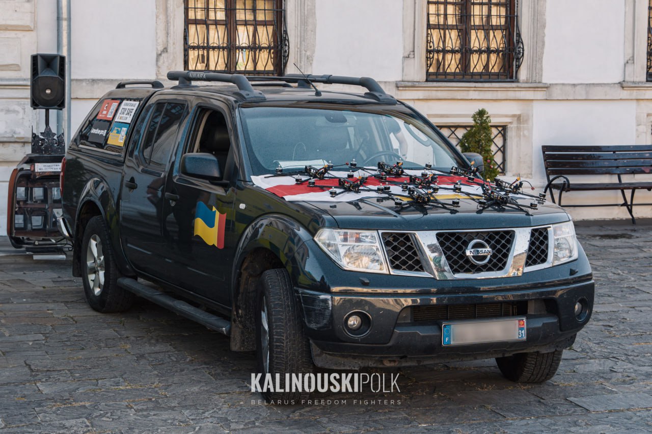 Бельгийский принц привез автомобиль для Полка Калиновского