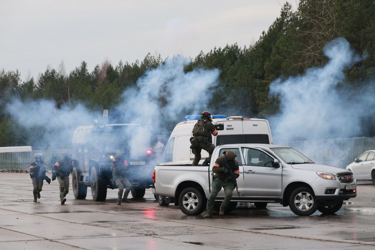 МВД показало тренировку разгона митингов